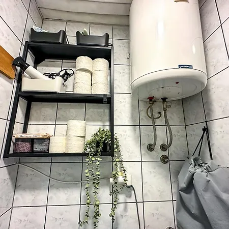 Cozy In The Center Apartment